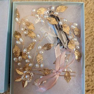 gold pearl and floral hair piece